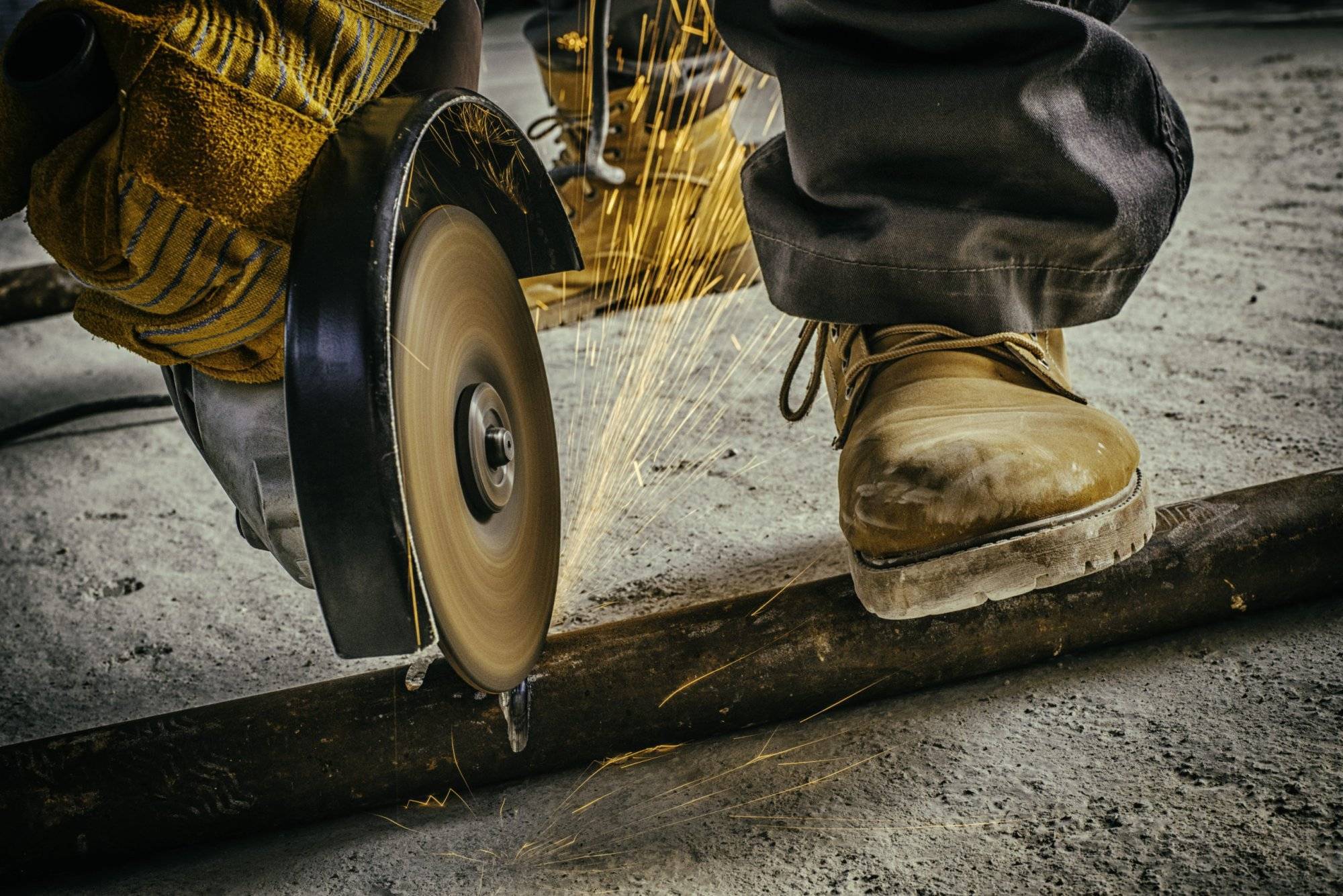 Cutting a metal rod with a circular saw